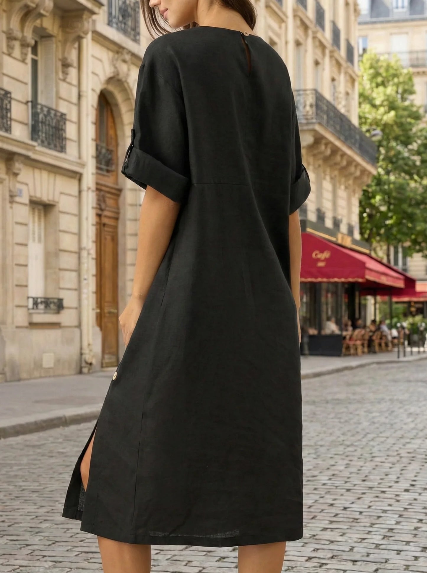 Vestido midi con cuello redondo y botones