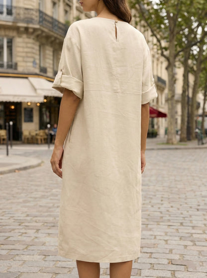 Vestido midi con cuello redondo y botones